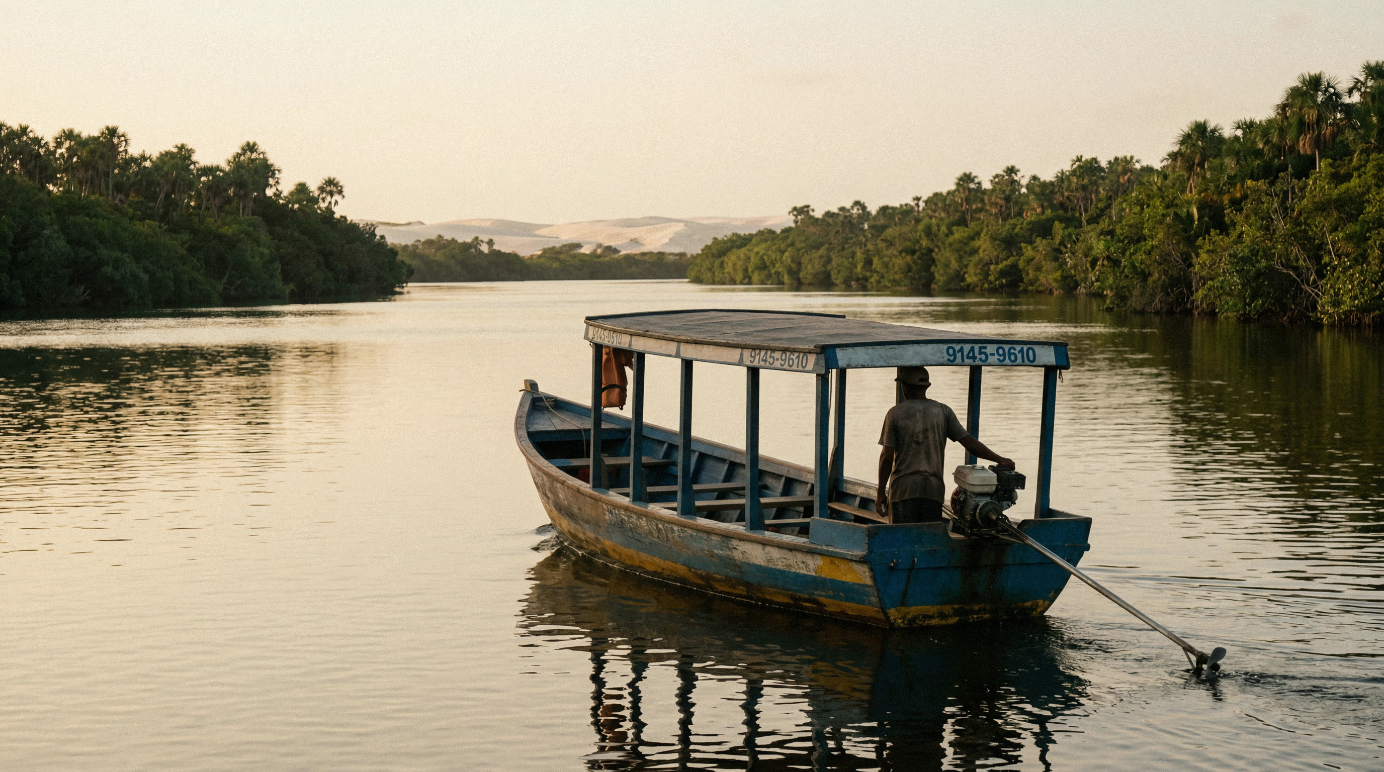 A boat on the Preguiças river
